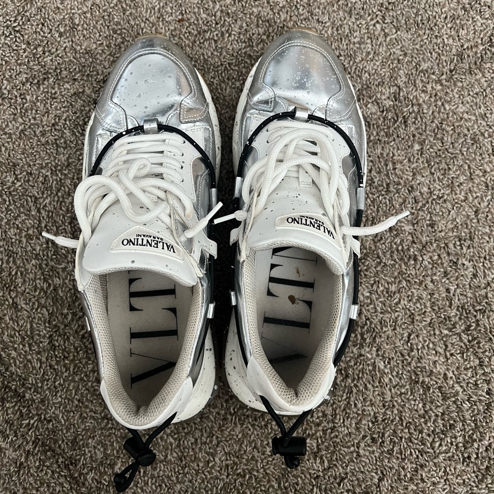 Valentino Garavani, SZ 46, Silver/White/Black, Sneakers.
